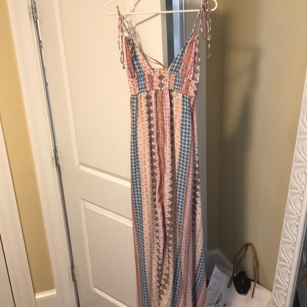Lulus’s adjustable strap Maxi